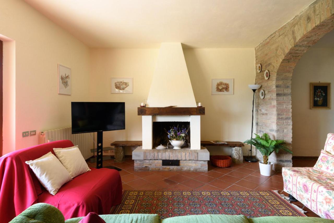 Villa Il Campo Degli Ulivi Ponte A Bozzone Bagian luar foto