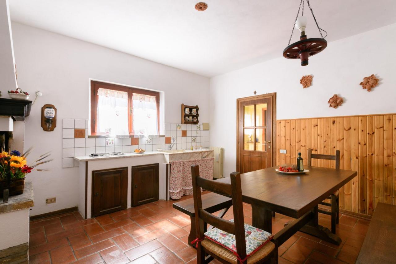 Villa Il Campo Degli Ulivi Ponte A Bozzone Bagian luar foto