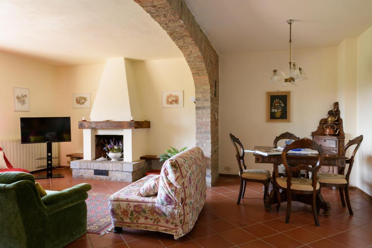 Villa Il Campo Degli Ulivi Ponte A Bozzone Bagian luar foto